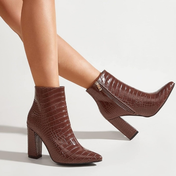 Yolkomo brown Chunky High Heel Ankle Boots Pointed Toe SIZE EUR 38/7.5 - Picture 3 of 11